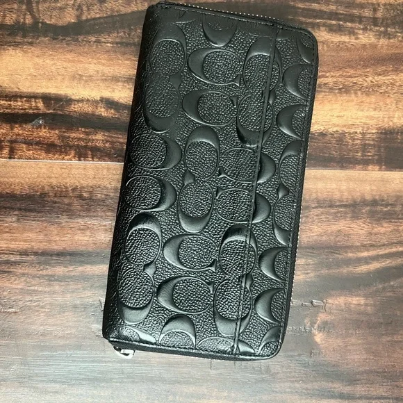 Black Embossed Leather Wallet - Picture 2 of 8